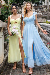 Himmelblaues A-Linie Chiffon Plissee Rüschenärmel Bodenlanges Kleid mit Schlitz