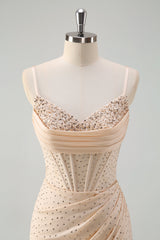 Glitzerndes gelbes Meerjungfrauen Spaghettiträger Perlenbesetztes Korsett Ballkleid mit Schlitz