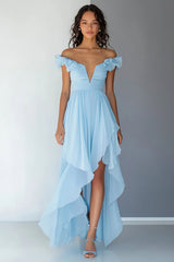 Schulterfreies A-Linie Himmelblaues Chiffon Ballkleid mit Rüschen