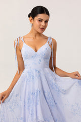 Blaues Geblümtes A-Linie Chiffon Brautjungfernkleid mit Rüschen