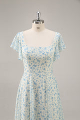 Blaues Langes Geblümtes Brautjungfernkleid aus Chiffon mit Rüschen und Schlitz