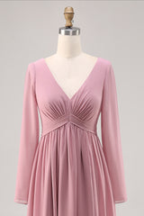 Einfaches Dusty Rose Brautjungfernkleid mit langen Ärmeln und V-Ausschnitt und Schlitz