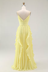 Gelbes A-Linie Chiffon Brautjungfernkleid mit Spaghettiträgern und Rüschen
