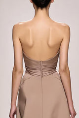 Champagner Trägerloses Langes Gerafftes Abendkleid aus Satin mit Schlitz