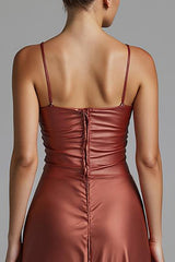 Cabernet Etui Hoch Niedrig Spaghettiträger Abendkleid mit Rüschen