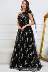 A-Linie Eine Schulter Schwarzes langes Ballkleid mit Stickerei