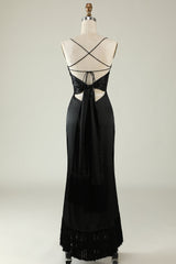 Spaghettiträger Schwarzes Satin Ballkleid mit Fransen