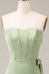 A-Linie Matcha trägerloses Korsett aus Satin Brautjungfernkleid mit Schlitz