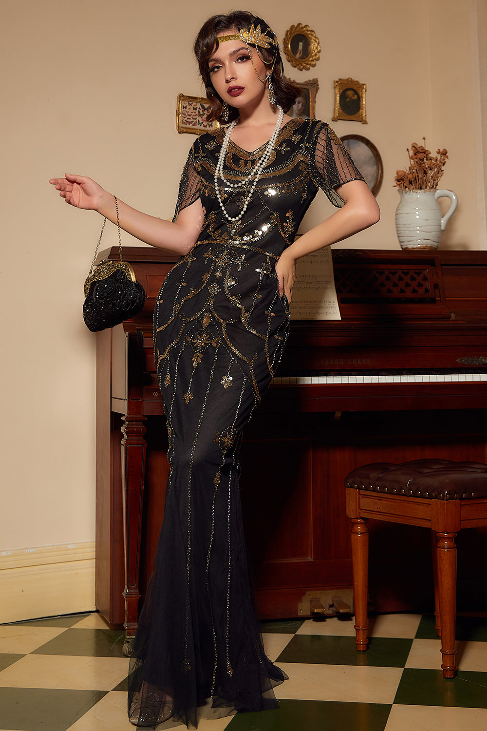 Schwarzes rosa Paillettenkleid aus den 1920er Jahren