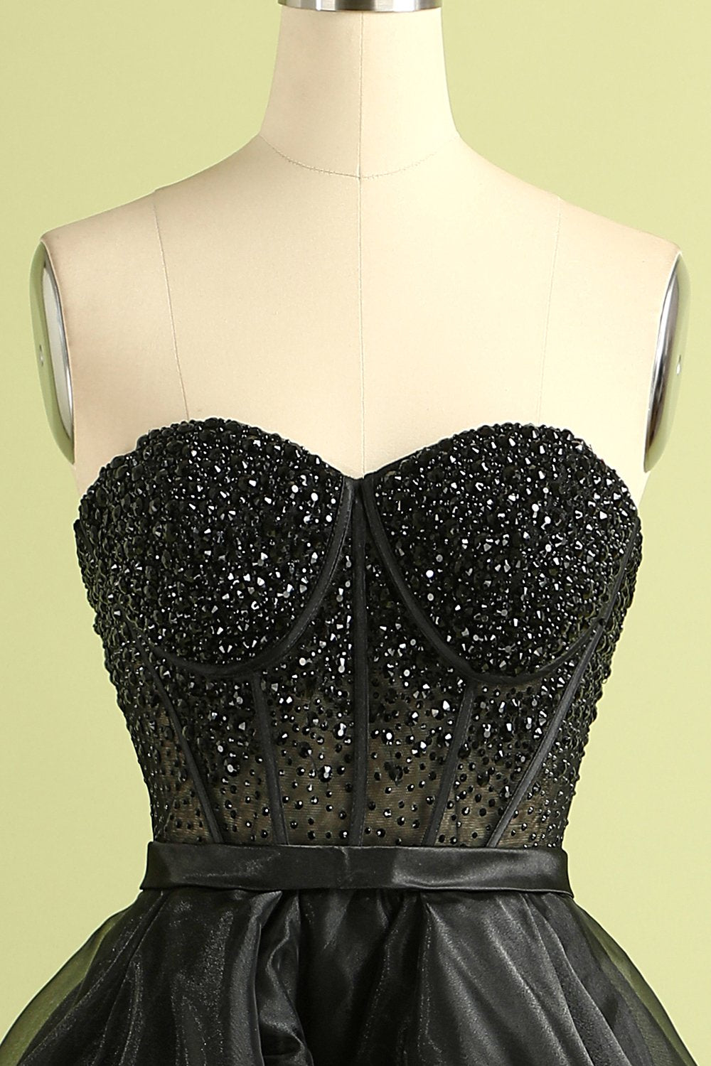 A-Linie Herzausschnitt Schwarzes Trägerloses Ballkleid