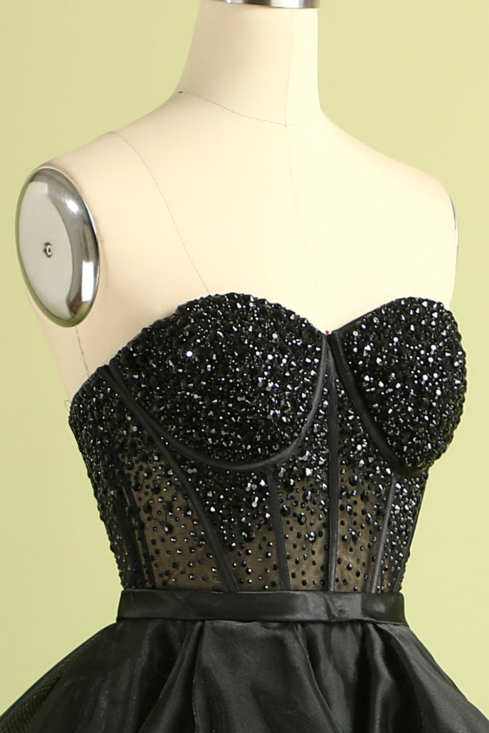 A-Linie Herzausschnitt Schwarzes Trägerloses Ballkleid