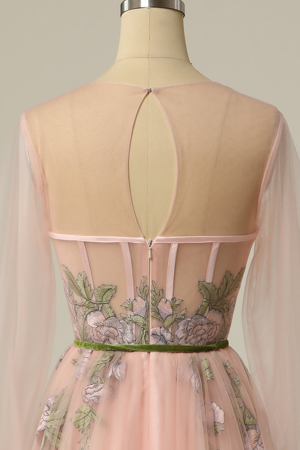 A Linie Jewel Light Nude Langes Ballkleid mit Stickerei