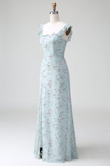 Graugrünes langes Brautjungfernkleid mit Blumendruck und Schlitz