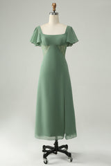 A Linie Eukalyptus Chiffon Brautjungfernkleid mit quadratischem Ausschnitt und Schlitz