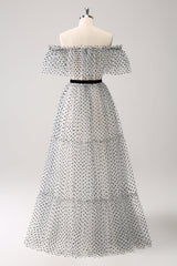 Weißes schwarzes schulterfreies Ballkleid in A-Linie