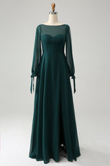 A Linie Dunkelgrünes Chiffon Brautjungfernkleid mit Bateau-Ausschnitt und Schlitz