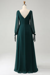 A Linie Dunkelgrünes Chiffon Brautjungfernkleid mit Bateau-Ausschnitt und Schlitz