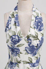 Neckholder Weißes blaues A-Linie Kleid mit Blumendruck aus den 1950er Jahren