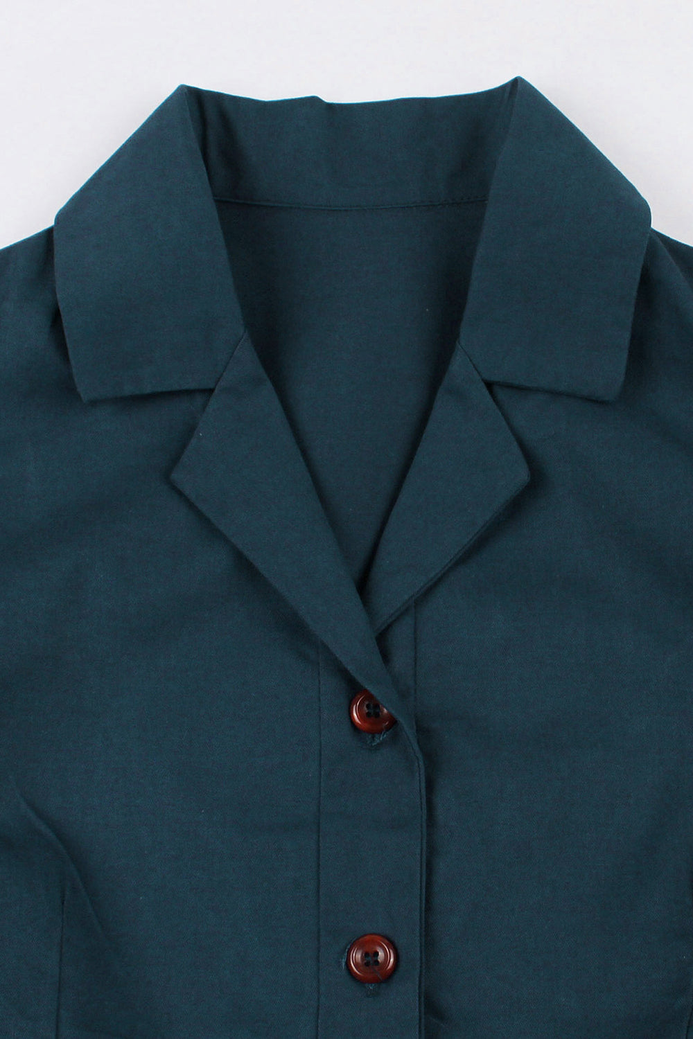 Einfaches burgunderrotes Vintage Kleid mit Reversausschnitt aus den 1950er Jahren