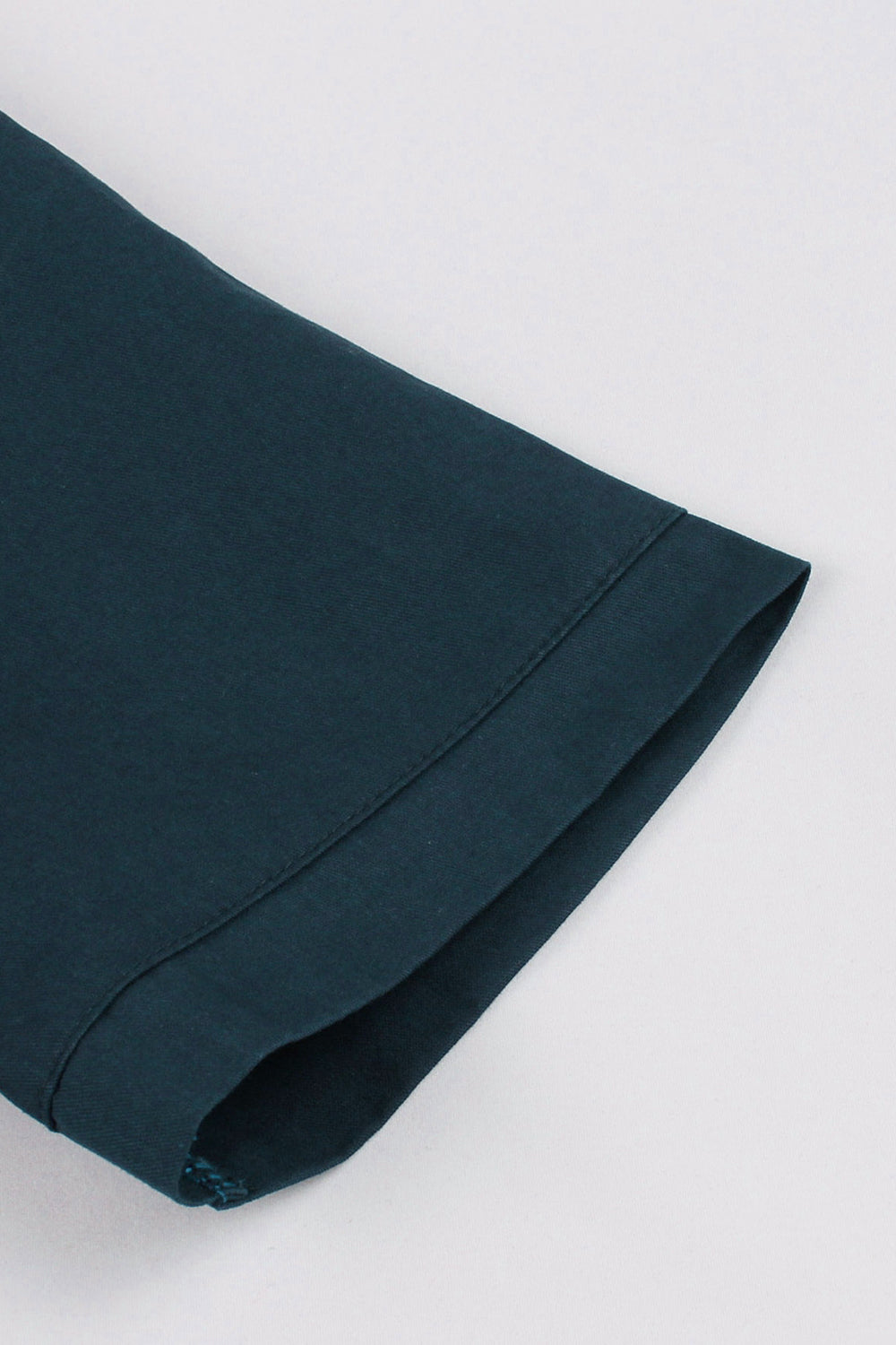 Einfaches burgunderrotes Vintage Kleid mit Reversausschnitt aus den 1950er Jahren