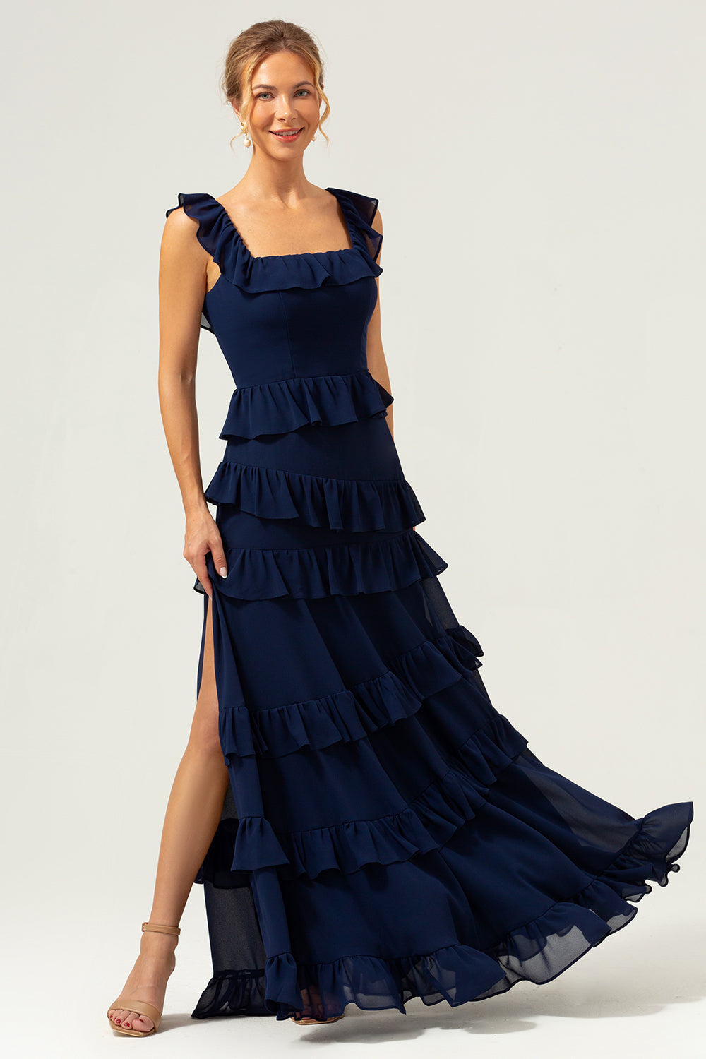 A-Linie Gestuftes Chiffonkleid mit quadratischem Ausschnitt Langes dunkelblaues Brautjungfernkleid