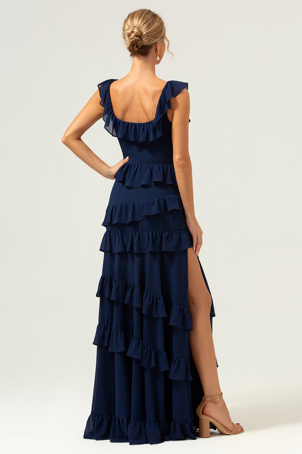 A-Linie Gestuftes Chiffonkleid mit quadratischem Ausschnitt Langes dunkelblaues Brautjungfernkleid