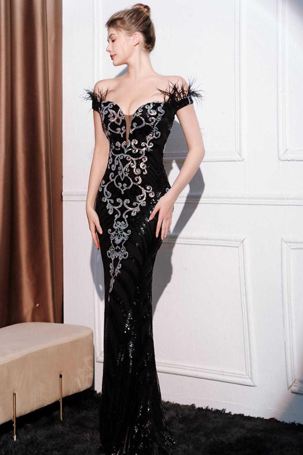 Glitzer Schwarze Meerjungfrau Schulterfrei Langes Ballkleid mit Feder