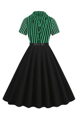 A Linie Schwarzes gestreiftes Kleid aus den 1950er Jahren mit kurzen Ärmeln