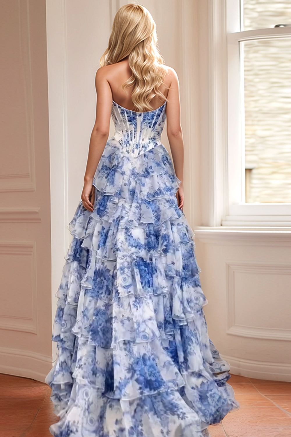 Blumen A Linie Trägerloses Korsett Gestuftes Blush Ballkleid mit Schlitz