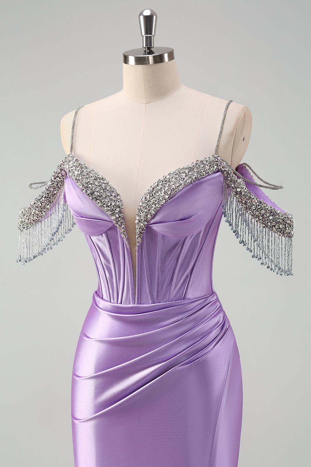Glitzerndes flieder Meerjungfrauen Schulter Quasten Satin Perlenkleid mit Schlitz
