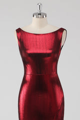 Burgundy Satin Abendkleid mit Rundhalsausschnitt und Schlitz