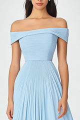 Schulterfreies Himmelblaues A-Linie Gerafftes Chiffon Abendkleid
