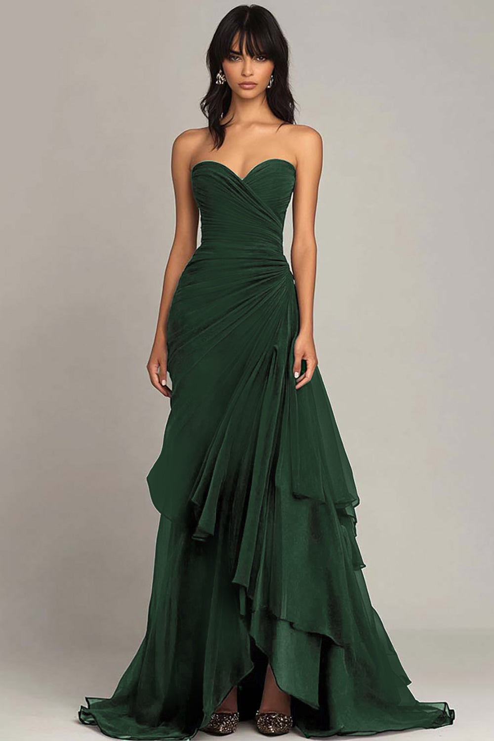 Dunkelbraunes Herzausschnitt Abendkleid mit Rüschen