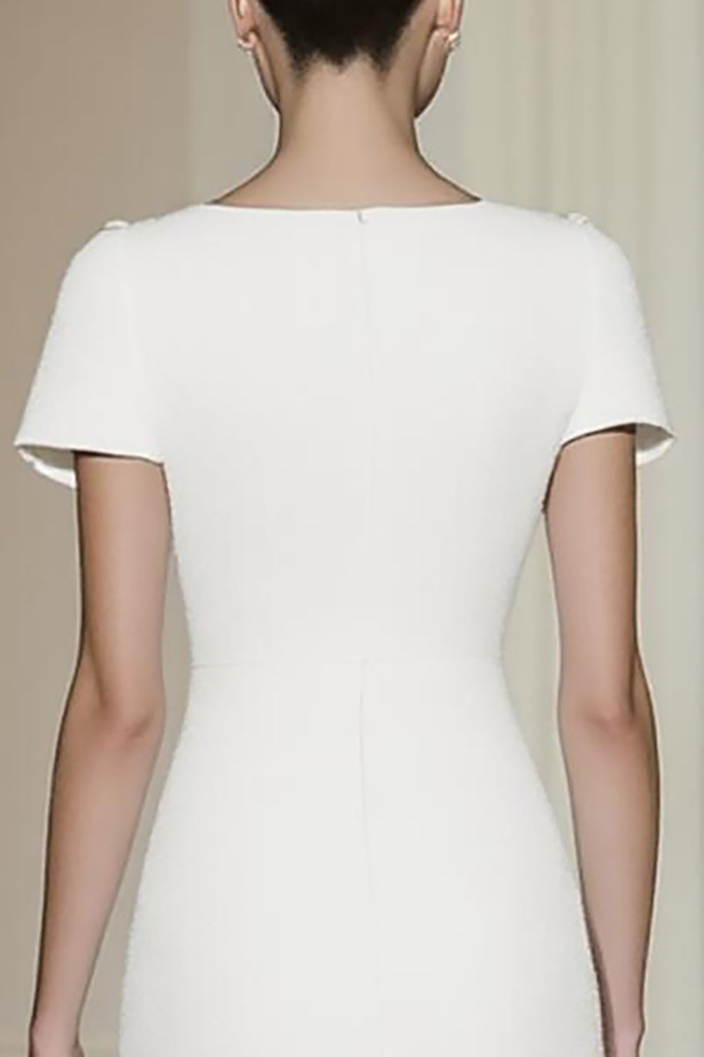 Tailliertes Weißes Midi Partykleid mit Kurzen Ärmeln und Geradem Bleistift
