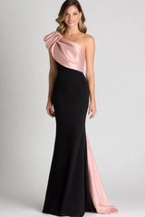 Elegantes Schwarz&Blush Satin Galakleid mit Rüschen und einer Schulter