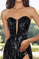 Trägerloses A-Linie Ballkleid mit Pailletten und Schlitz