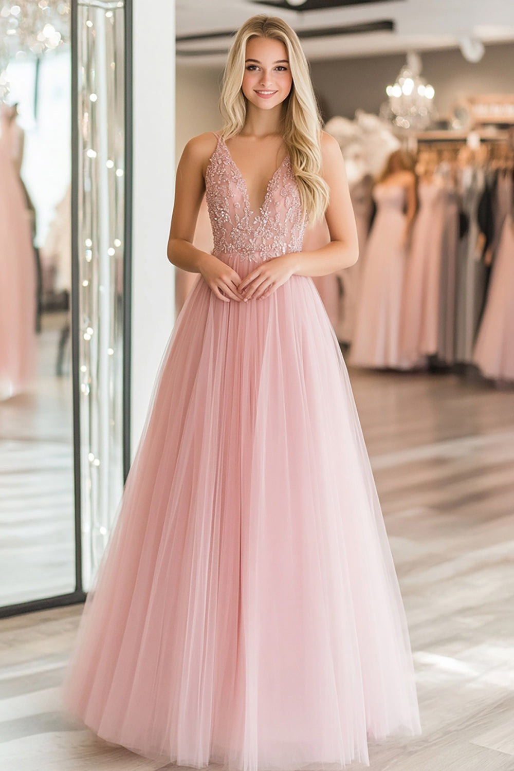 A Linie Rosa Tüll Ballkleid mit Spitzenapplikationen und tiefem V-Ausschnitt