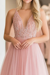 A Linie Rosa Tüll Ballkleid mit Spitzenapplikationen und tiefem V-Ausschnitt