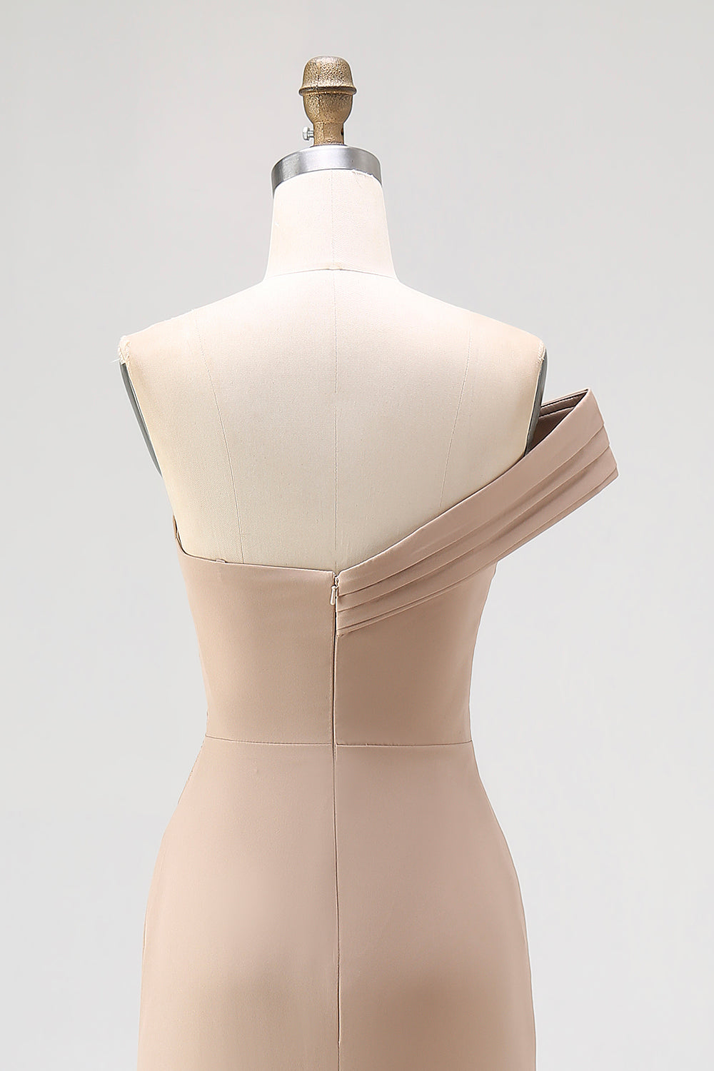 Helles Khaki Eine Schulter Etui Ballkleid mit Falten