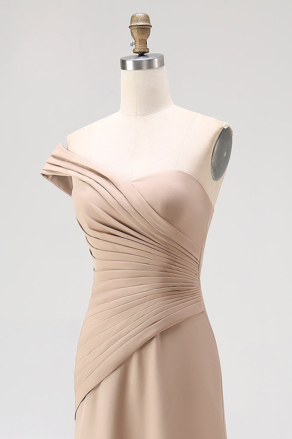 Helles Khaki Eine Schulter Etui Ballkleid mit Falten