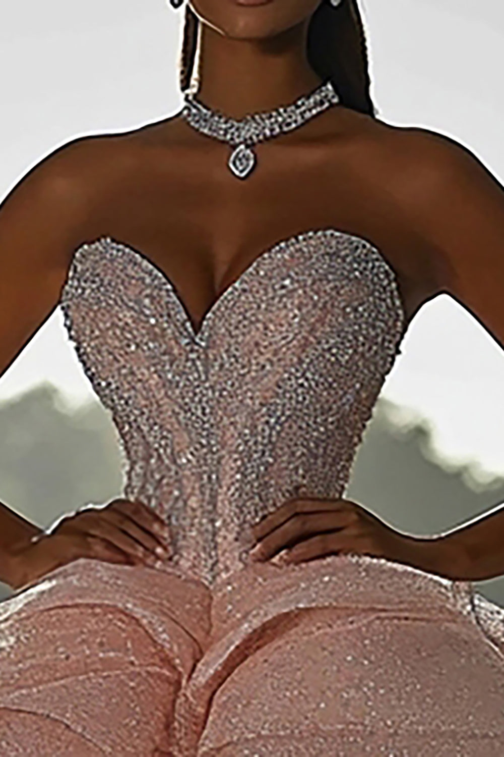 Funkelndes Rosa Ballkleid Trägerloses Pailletten Rüschen Quinceanera Kleid