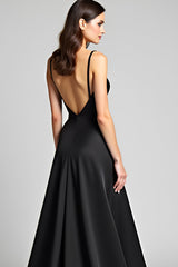 Spaghettiträger A Linie Satin Schwarzes Abendkleid mit Schlitz