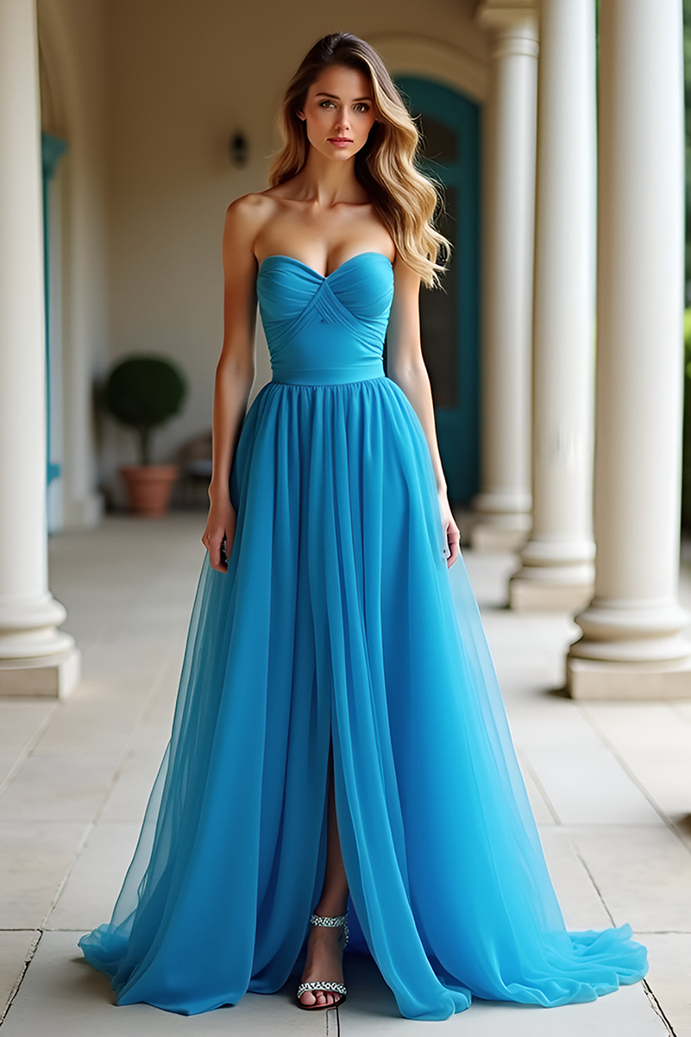 A Linie Blaues Trägerloses Plissiertes Langes Ballkleid mit Schlitz
