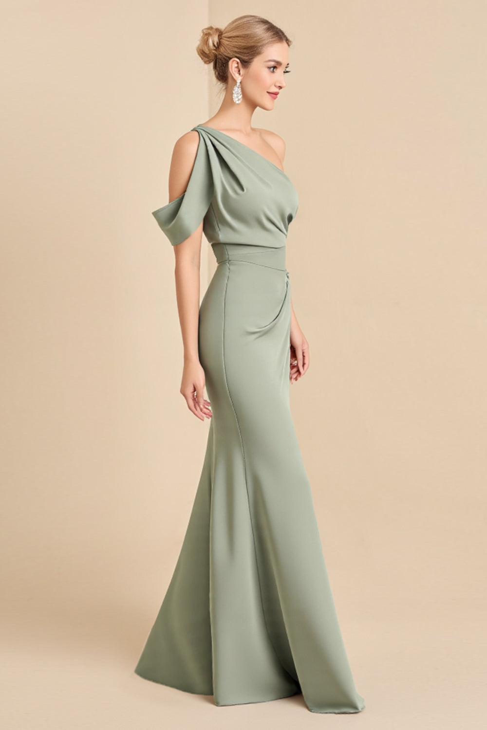 Matcha Eine Schulter Meerjungfrau Langes Satin Brautjungfernkleid
