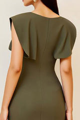 Olive Figurbetontes Midi Partykleid mit Rüschen und V-Ausschnitt