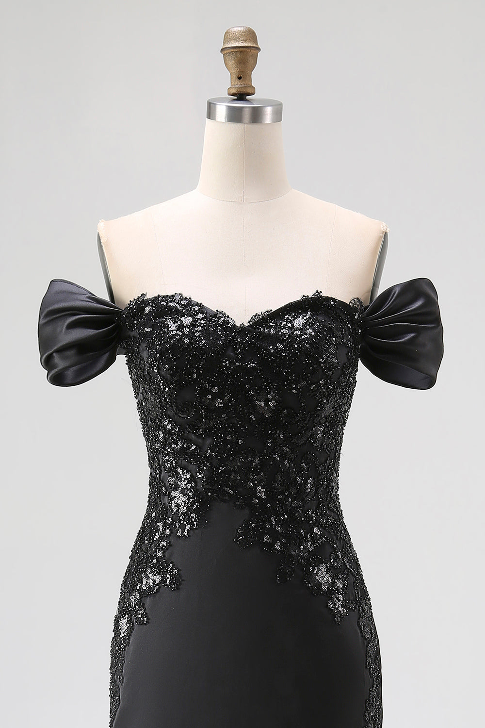 Schwarzes Schulterfreies Satin Meerjungfrauen Ballkleid mit Schlitz