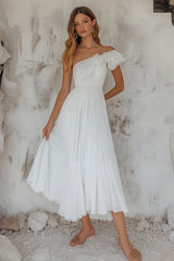 Einschulteriges Plissiertes Weißes Boho Standesamtkleid in A-Linie