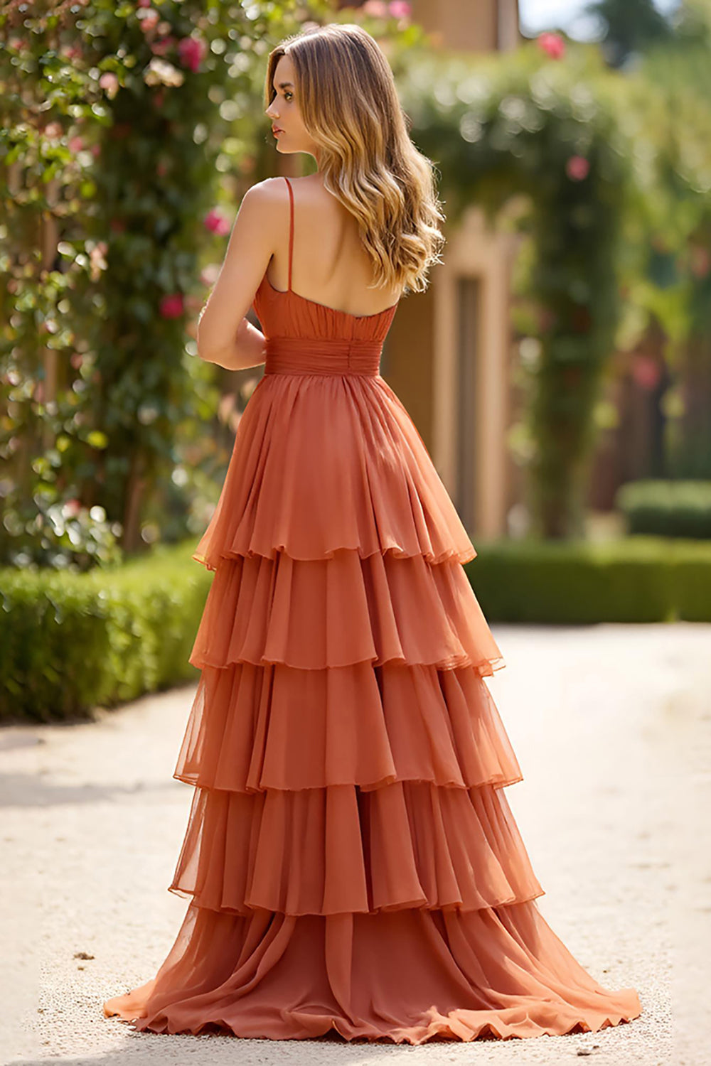 Terrakotta Ballkleid in A-Linie mit V-Ausschnitt und Rüschen