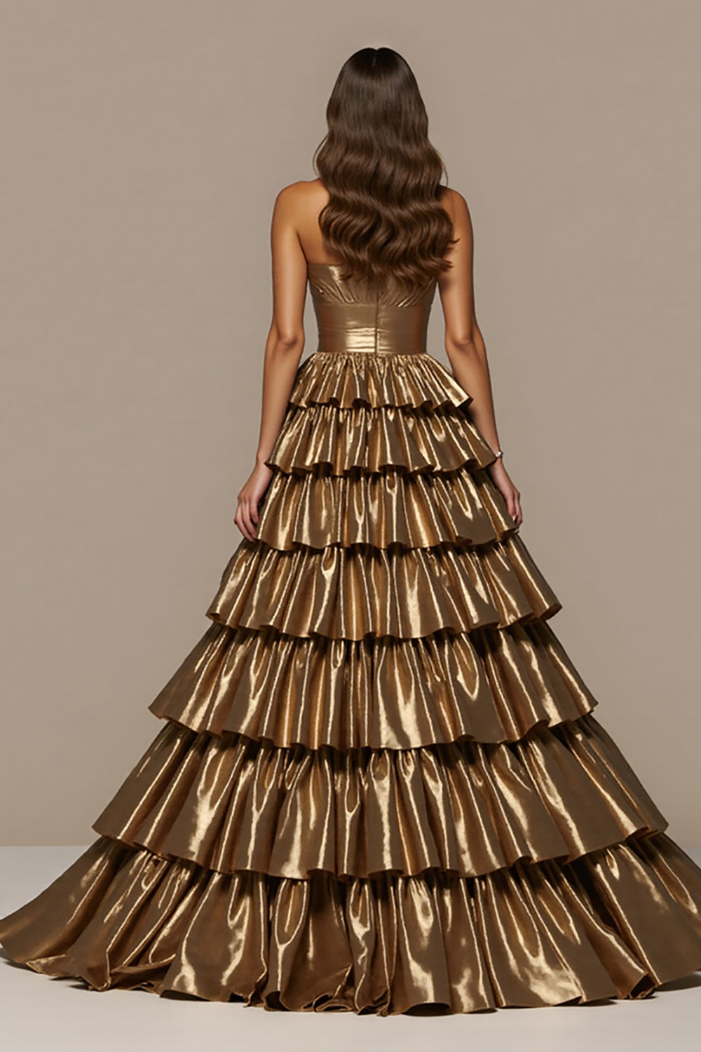 Goldenes Satin A-Linie Ballkleid mit Rüschen