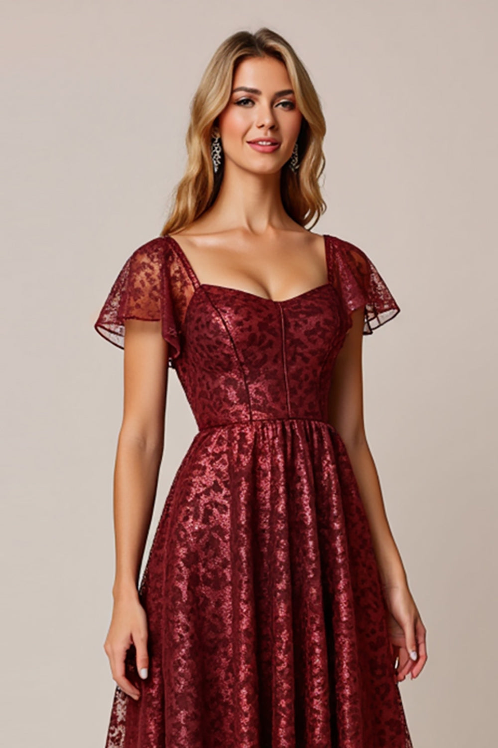 Cabernet A-Linie Kleid für Hochzeitsgäste mit kurzen Ärmeln